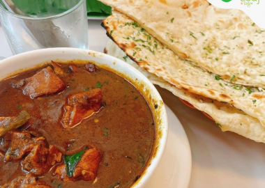 Chicken Varutha Curry 